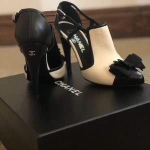 Chanel bow tie shoes